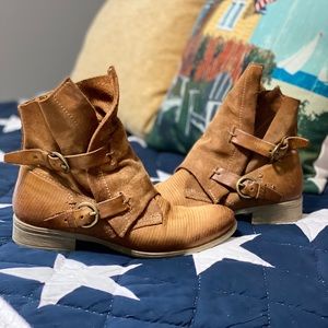 Women’s Miz Mooz ankle bootie